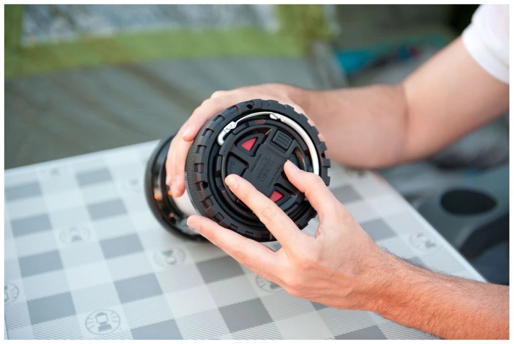 Coleman Twist+ 300 Lithium-Ion Rechargeable LED Lantern 9 Coleman Twist+ 300 Lithium-Ion Rechargeable LED Lantern – Image 7